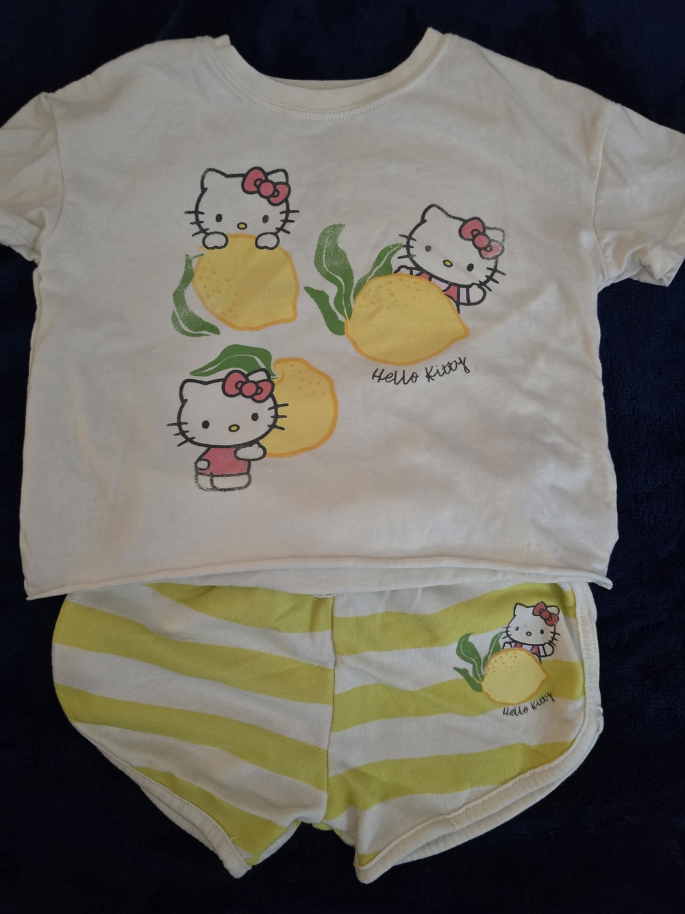 Hello Kitty White & Yellow Girls' Pajama Set - Short Sleeve Top & Shorts